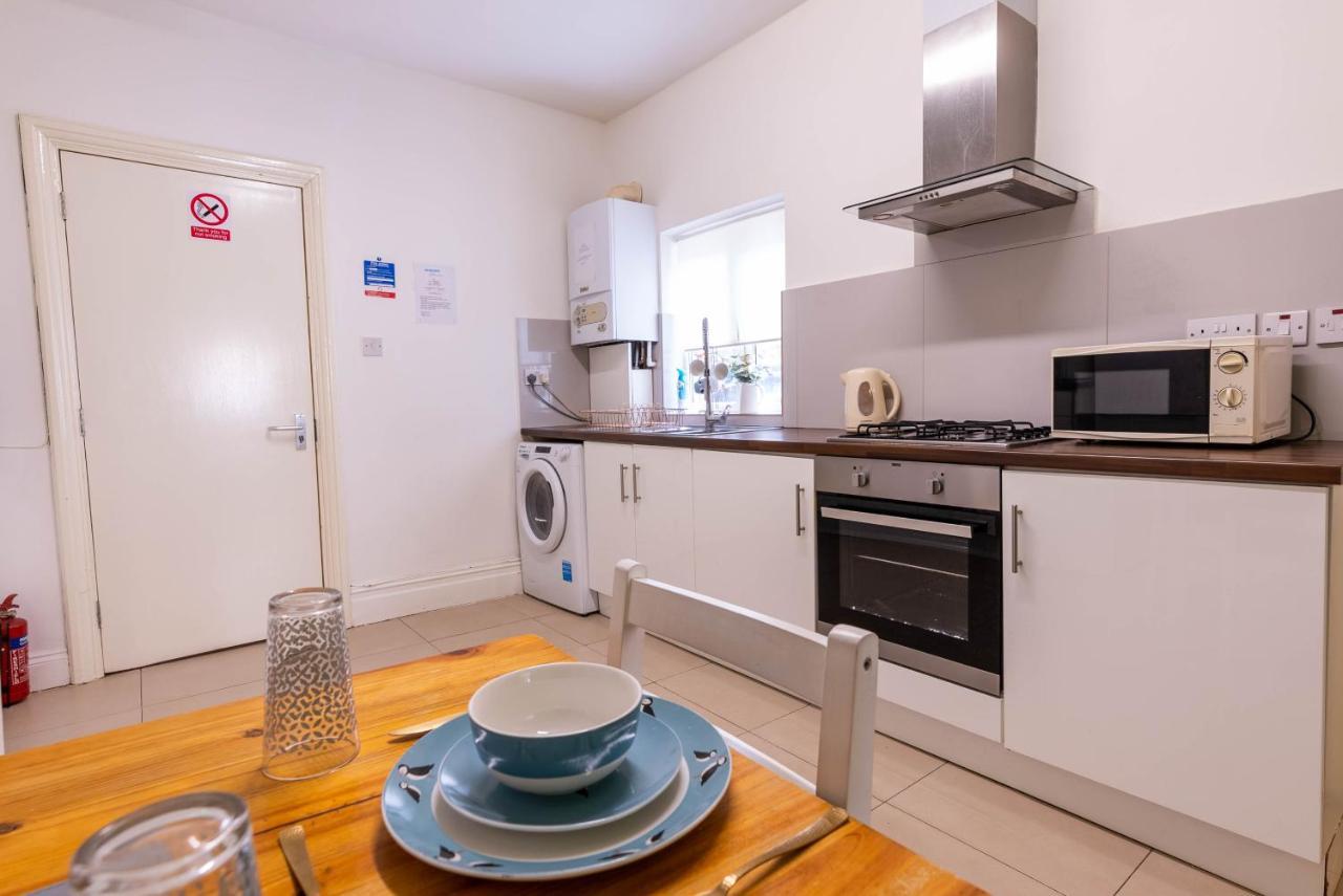090 Beautiful 1 Bedroom Flat Near Luton Town And Station Exterior photo